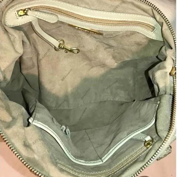 Brahmin Charleston/Caroline
Smooth Leather Top Handle - Picture 5 of 13